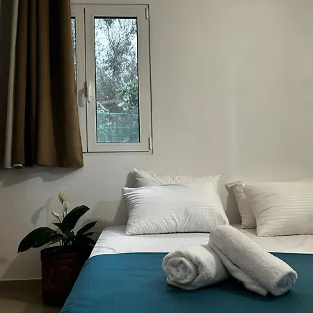 Stella's Olive Tree House *