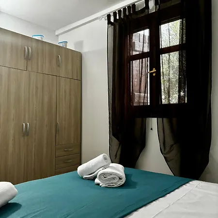 Stella's Olive Tree House * Adelianos Kampos